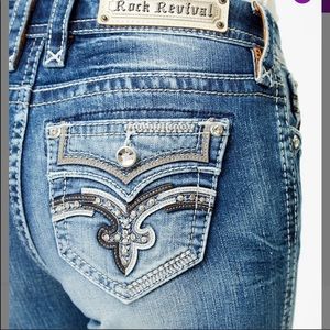 🌟HP🌟Rock Revival Easy Straight Jeans Size 34